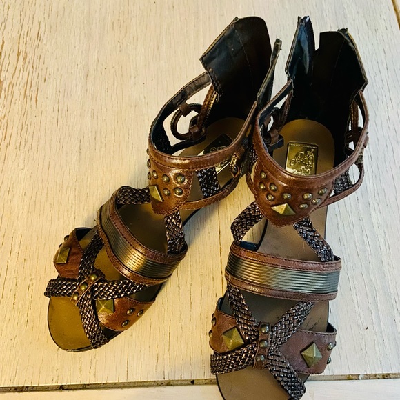 SOLD!!! Lot of 2: Naughty Monkey and Top Moda sandals - Picture 3 of 7